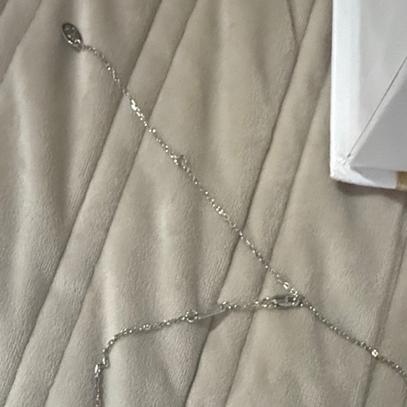 Anna Zuckerman Luxury Gold Necklace - Picture 4 of 5